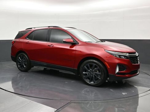 Used 2022 Chevrolet Equinox RS w/ RS Leather Package FWD image 7