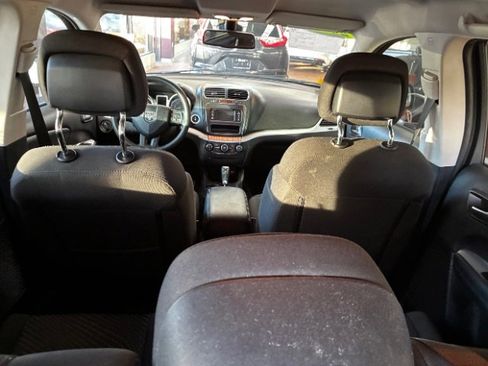 Used 2018 Dodge Journey SE w/ Blacktop Package image 16