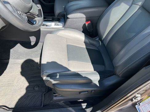 Used 2022 Subaru Ascent Onyx Edition image 11