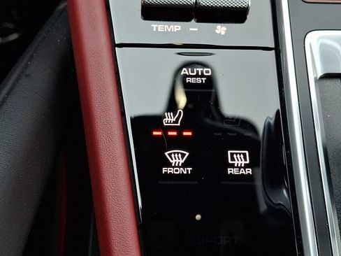 Certified 2022 Porsche Cayenne GTS AWD/4WD image 27