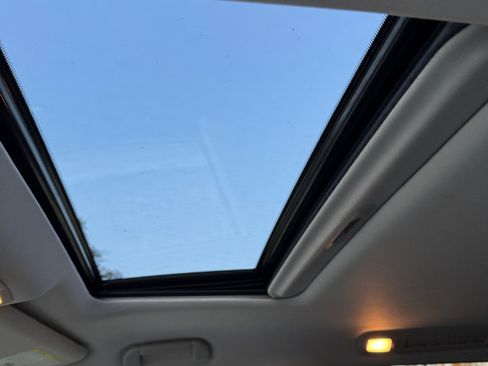 Used 2018 Nissan Armada SL w/ Premium Package image 14