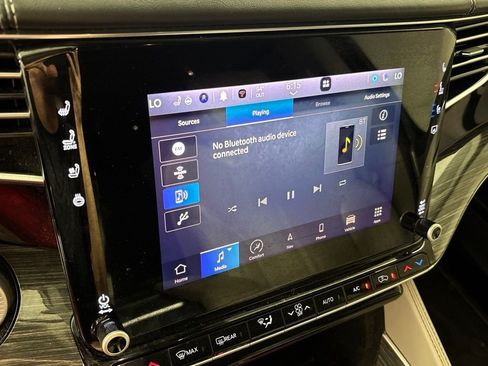 Used 2022 Jeep Wagoneer Series II RWD image 35