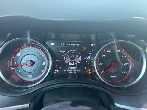 Used 2019 Dodge Charger SXT AWD/4WD image 18