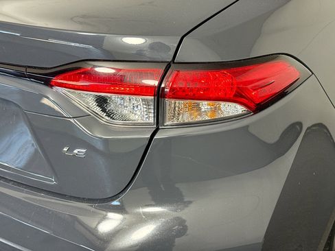 Used 2024 Toyota Corolla LE image 33