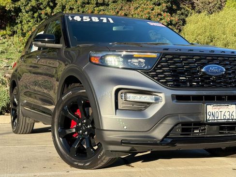 Used 2024 Ford Explorer ST w/ Equipment Group 401A image 6