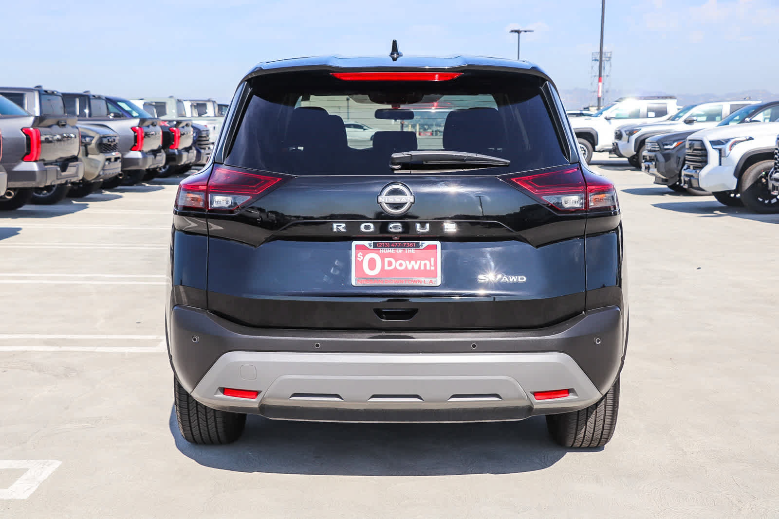 Used 2022 Nissan Rogue SV AWD/4WD image 8