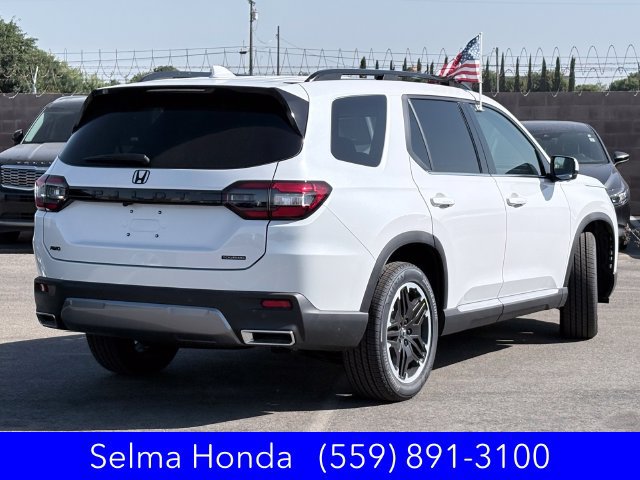 New 2026 Honda Pilot Touring image 4