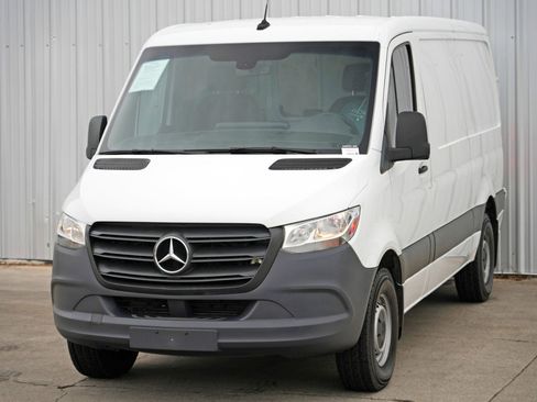 Used 2021 Mercedes-Benz Sprinter 2500 w/ Driver Convenience Package image 31