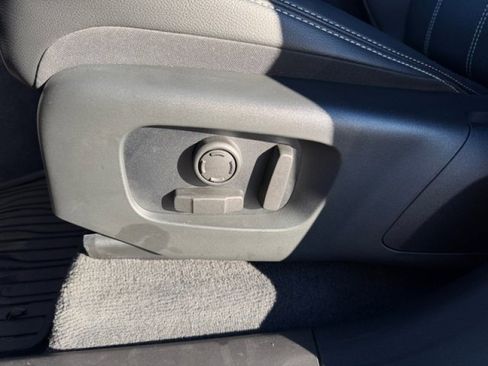 Certified 2023 Land Rover Range Rover Velar R-Dynamic S image 11