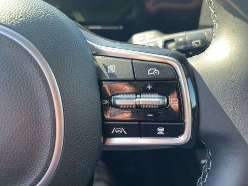 Certified 2025 Kia Sorento S image 58