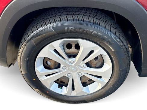 Used 2024 Chevrolet Trax LS FWD image 18
