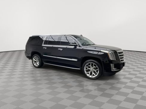 Used 2019 Cadillac Escalade ESV Premium Luxury image 47