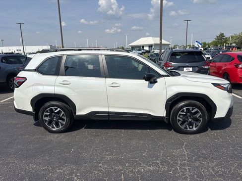 Certified 2025 Subaru Forester AWD/4WD image 2