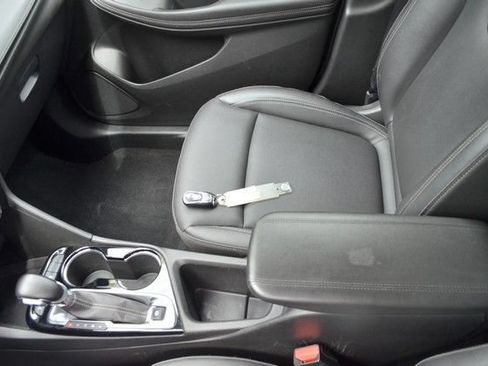 Used 2024 Buick Encore GX Sport Touring AWD/4WD image 25