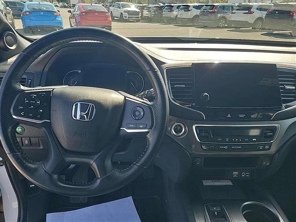 Used 2023 Honda Passport EX-L image 9