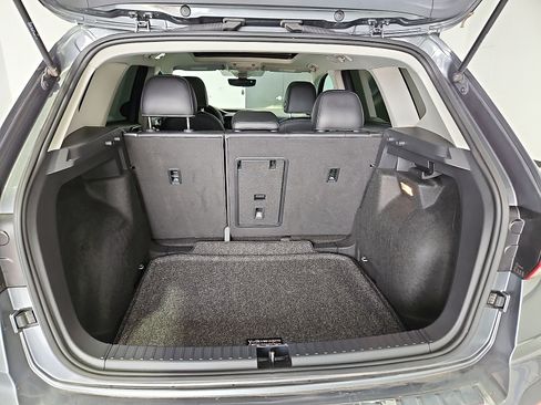 Certified 2023 Volkswagen Taos SE w/ Panoramic Sunroof Package FWD image 12