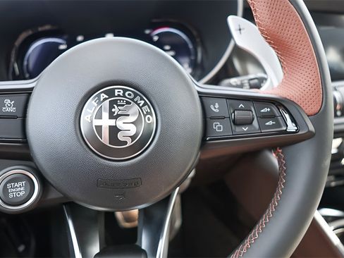 New 2025 Alfa Romeo Giulia Intensa w/ Driving Assist Package image 13