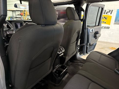 Used 2022 Jeep Wrangler Unlimited Sport AWD/4WD image 34