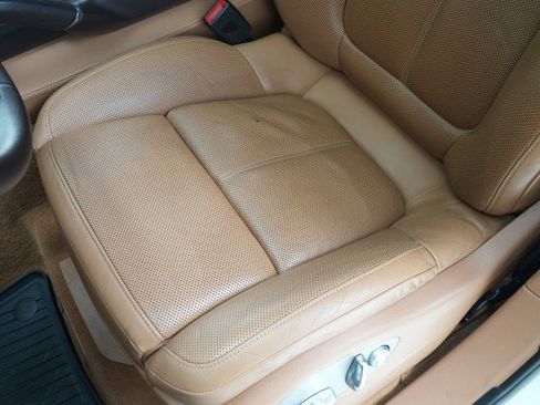 Used 2017 Porsche Cayenne Turbo image 52