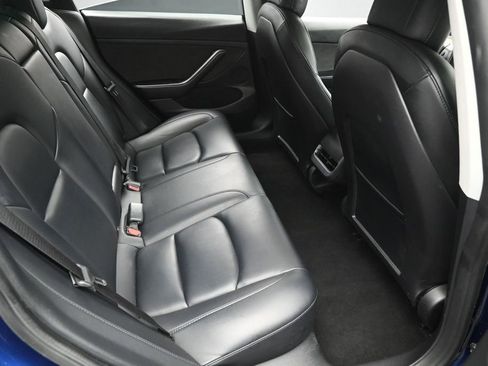 Used 2022 Tesla Model 3 Standard Range RWD image 32