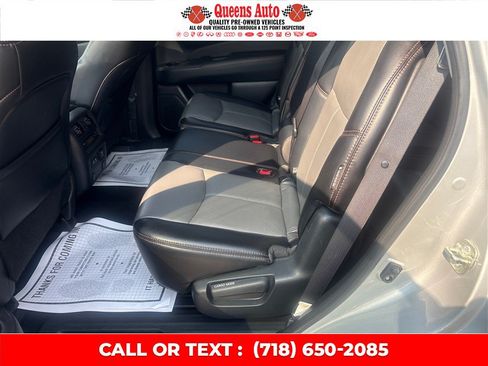 Used 2020 Nissan Pathfinder SL AWD/4WD image 11