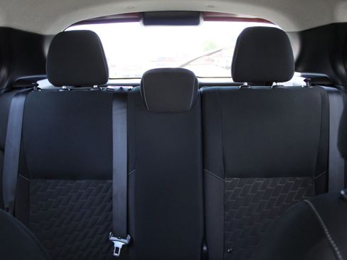 Used 2022 Nissan Kicks SV FWD image 34