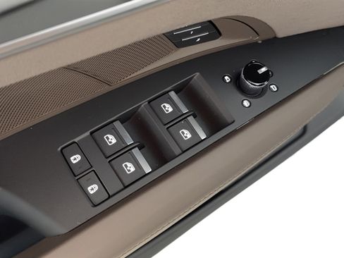 Used 2023 Audi RS e-tron GT w/ Carbon Performance Package image 15