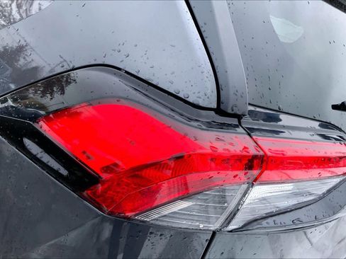 Used 2022 Toyota RAV4 XLE image 29