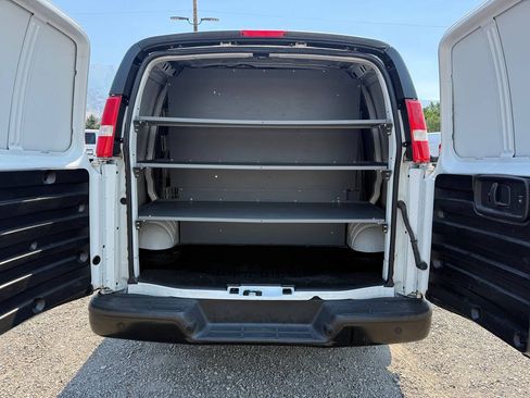 Used 2021 Chevrolet Express 2500 RWD image 19