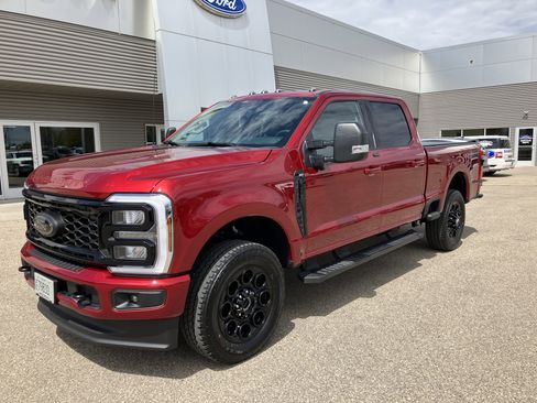 Used 2025 Ford F350 XLT w/ Black Appearance Package AWD/4WD image 2
