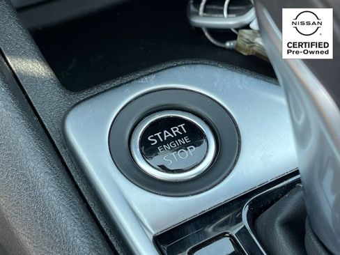 Certified 2025 Nissan Sentra SV FWD image 22