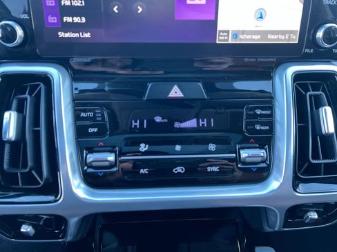 Used 2022 Kia Sorento SX Prestige w/ Rust Color Package image 19