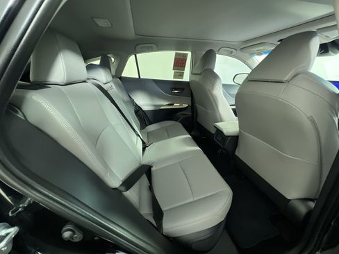 New 2024 Toyota Venza Limited image 28