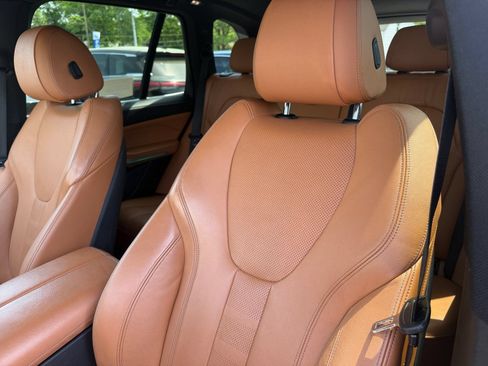 Used 2019 BMW X5 xDrive40i w/ Convenience Package AWD/4WD image 22