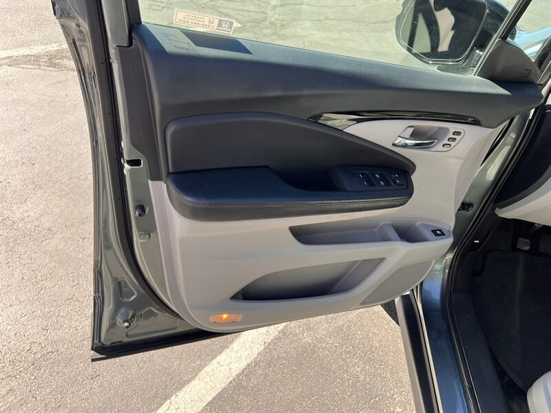 Used 2019 Honda Ridgeline RTL-E image 18