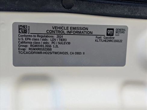 Used 2024 Chevrolet Trax LT w/ Sunroof Package FWD image 26