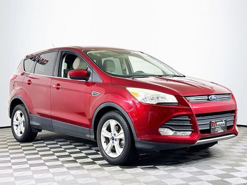 Used 2014 Ford Escape SE FWD image 1