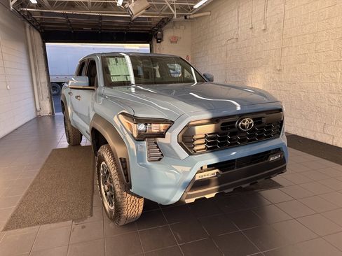 New 2026 Toyota Tacoma TRD Off-Road image 2
