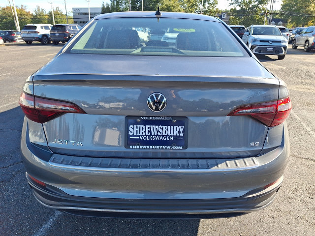 Used 2024 Volkswagen Jetta SE FWD image 5