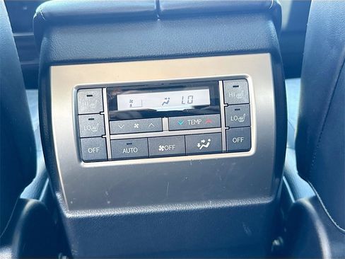 Used 2018 Lexus GX 460 image 26
