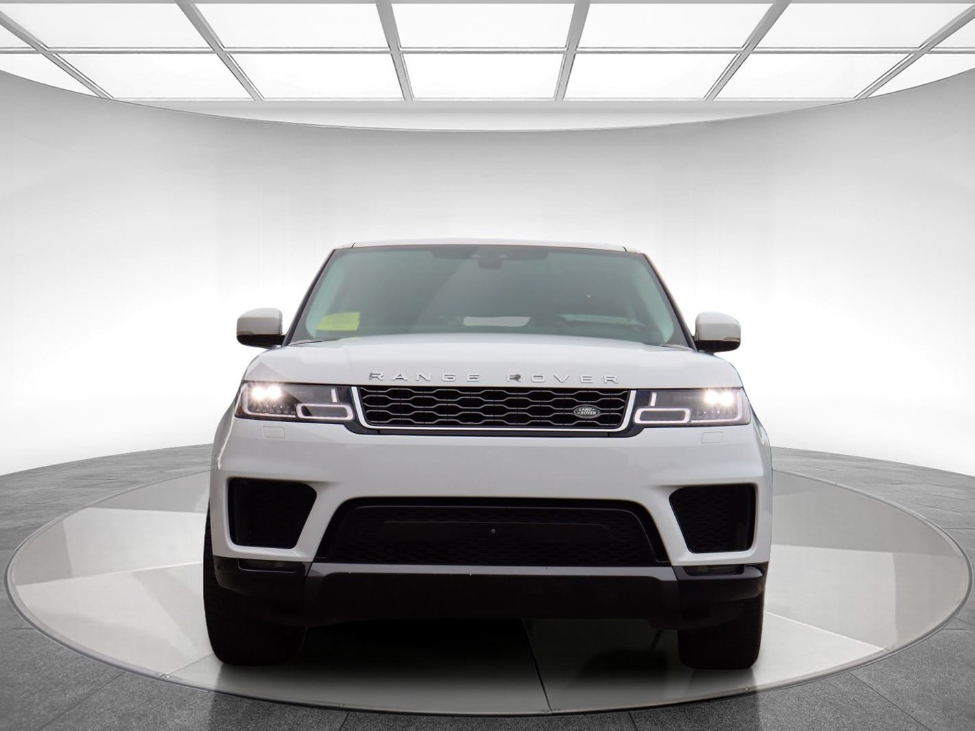 Used 2018 Land Rover Range Rover Sport HSE AWD/4WD image 2