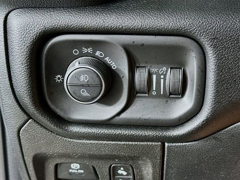 Used 2022 RAM 1500 Laramie image 26