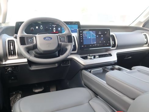 New 2026 Ford Expedition Max Active AWD/4WD image 2