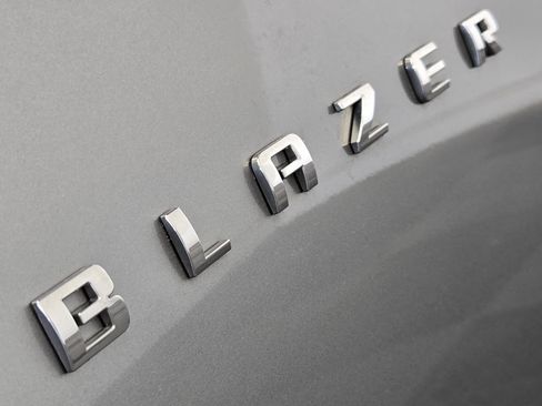 Used 2024 Chevrolet Blazer LT w/ Convenience Package FWD image 12