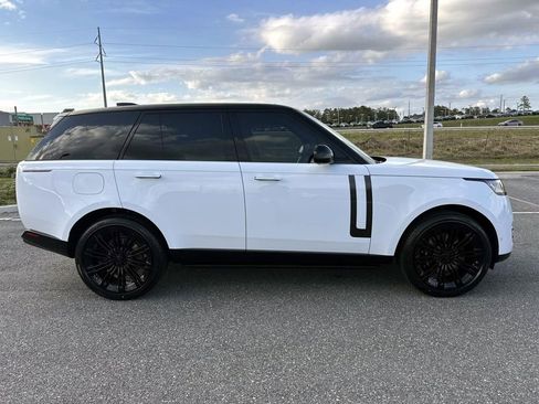 New 2026 Land Rover Range Rover SE image 6