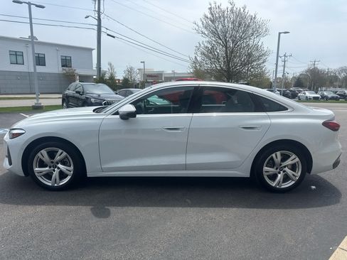 Used 2025 Audi A5 2.0T Premium w/ Convenience Package AWD/4WD image 5