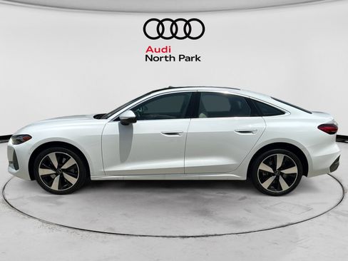 Used 2025 Audi A5 2.0T Premium w/ Premium Plus AWD/4WD image 4