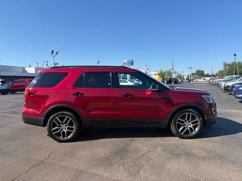 Used 2016 Ford Explorer Sport w/ Equipment Group 401A AWD/4WD image 8
