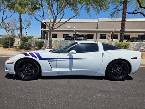 Used 2005 Chevrolet Corvette Coupe w/ Preferred Equipment Group RWD image 4