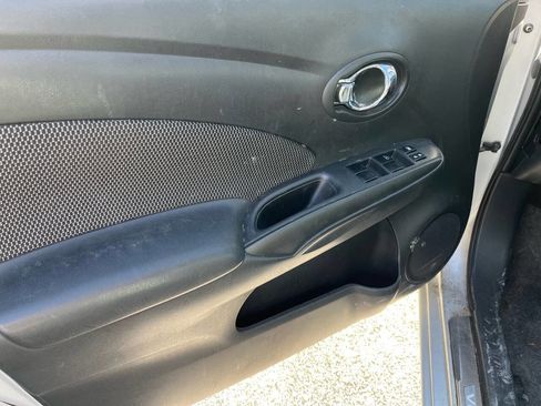 Used 2014 Nissan Versa SL w/ Tech Package image 14